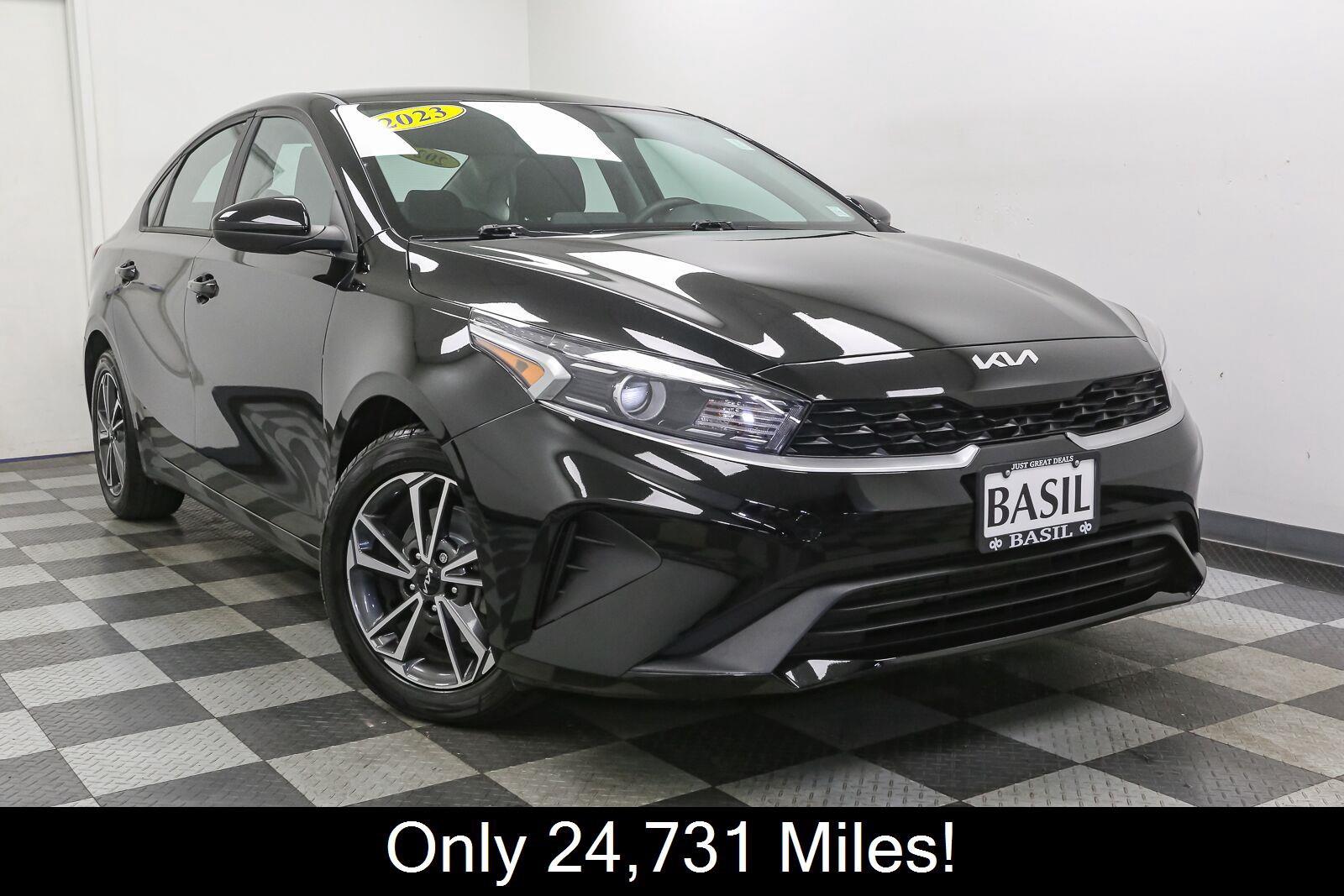 Used 2023 Kia Forte LXS Sedan