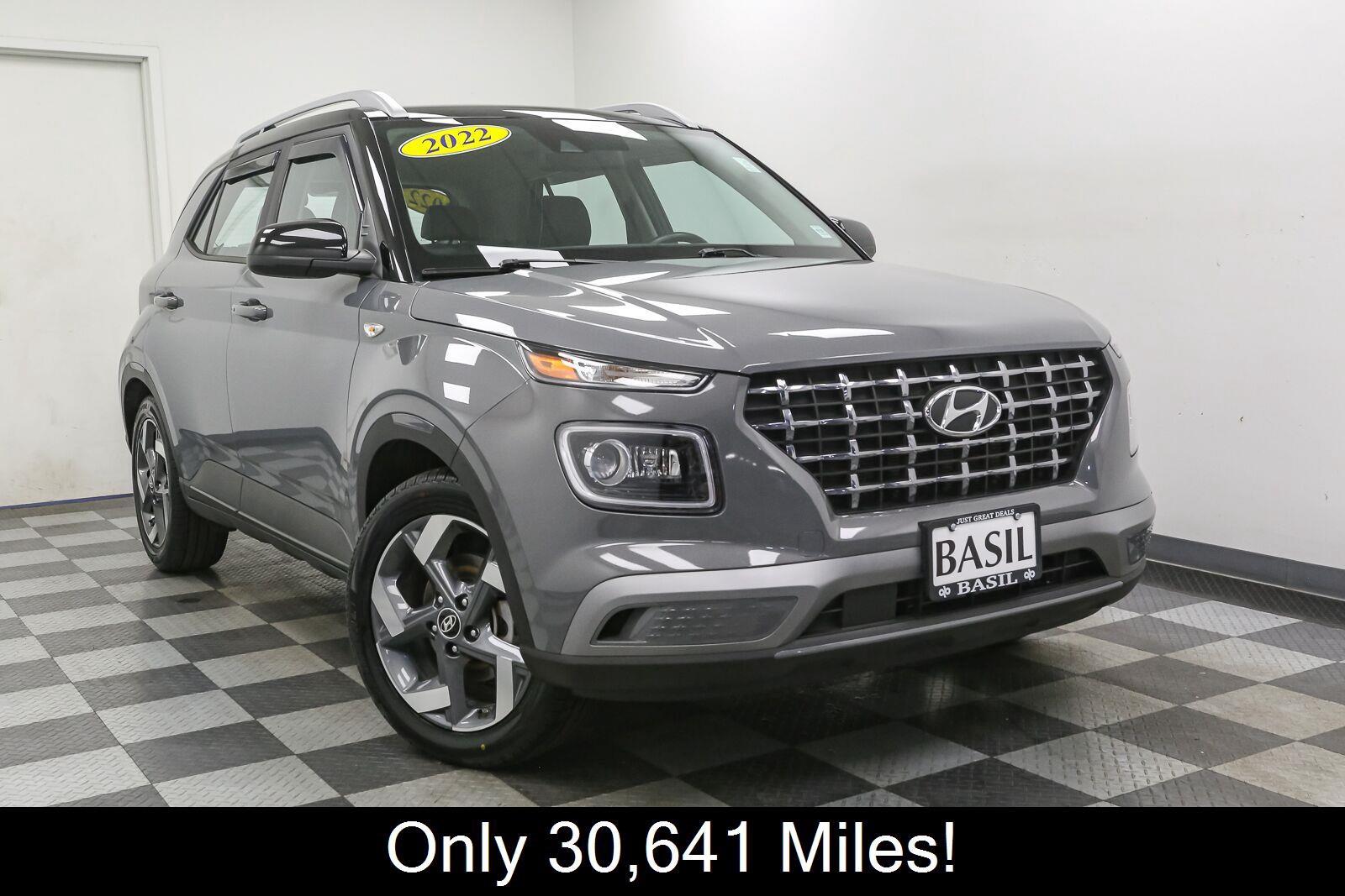Used 2022 Hyundai Venue Limited SUV