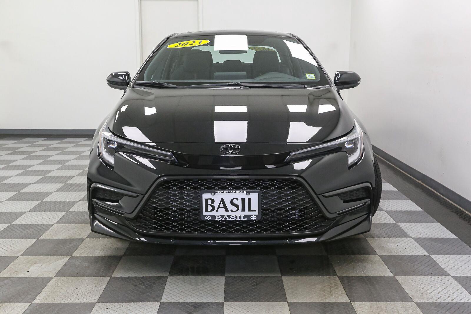 Used 2023 Toyota Corolla SE Sedan