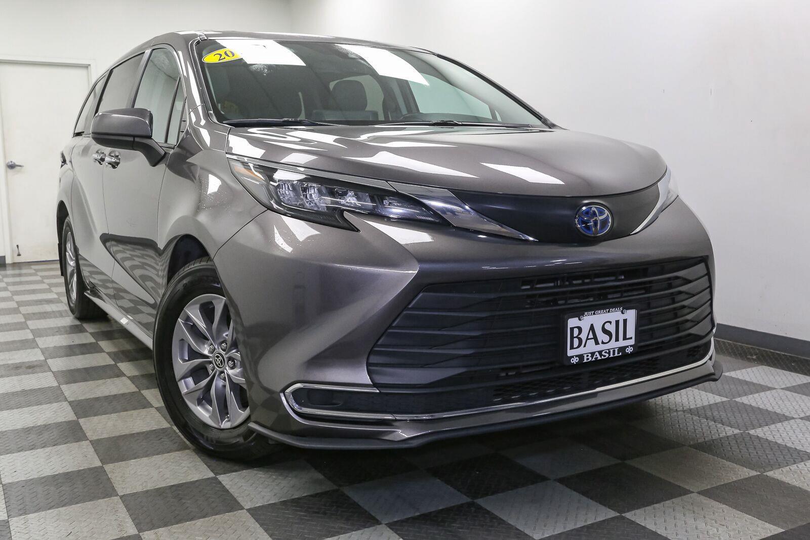 Used 2024 Toyota Sienna XLE MiniVan