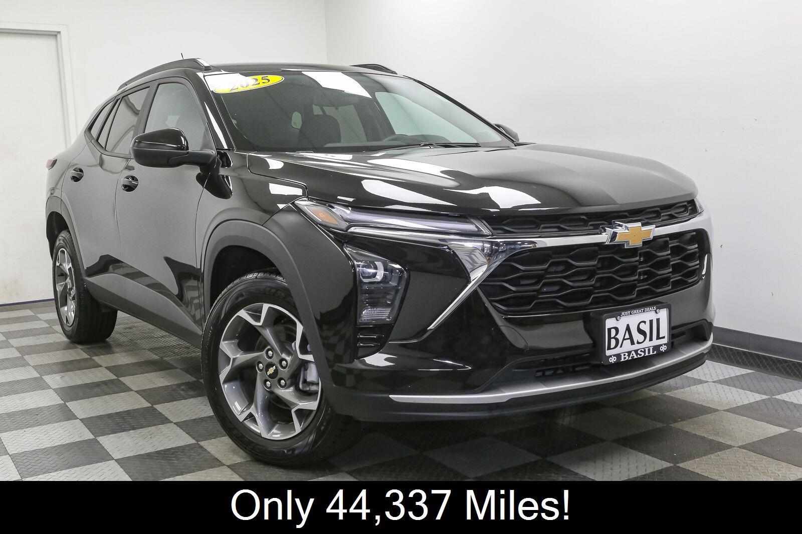 Used 2025 Chevrolet Trax LT SUV