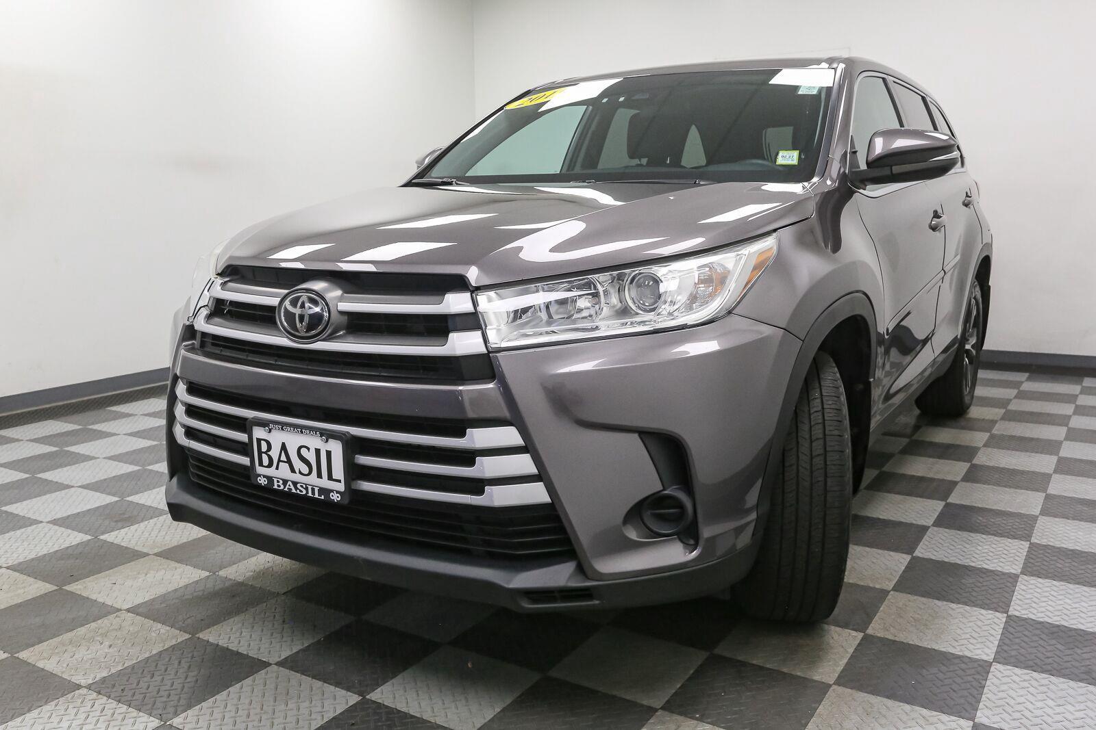 Used 2019 Toyota Highlander LE SUV