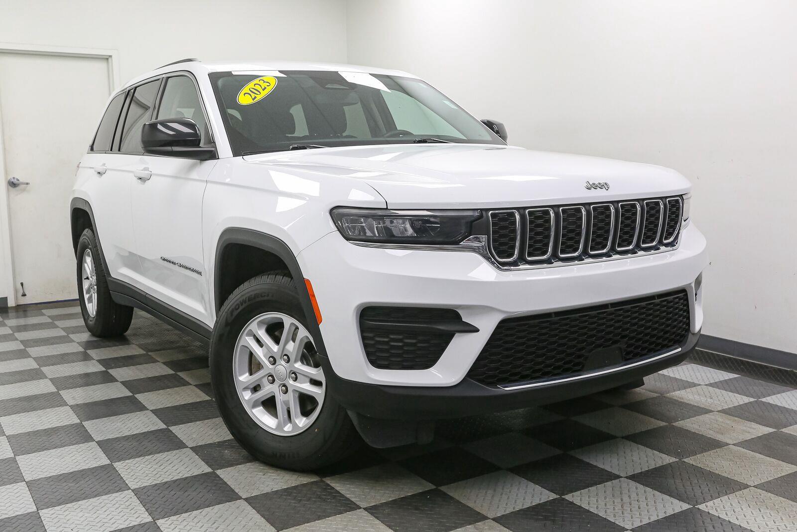 Used 2023 Jeep Grand Cherokee Laredo SUV