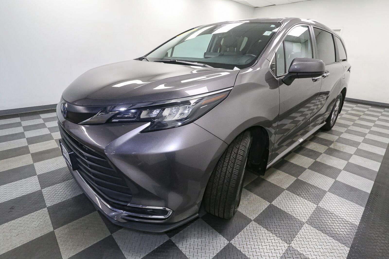 Used 2024 Toyota Sienna XLE MiniVan