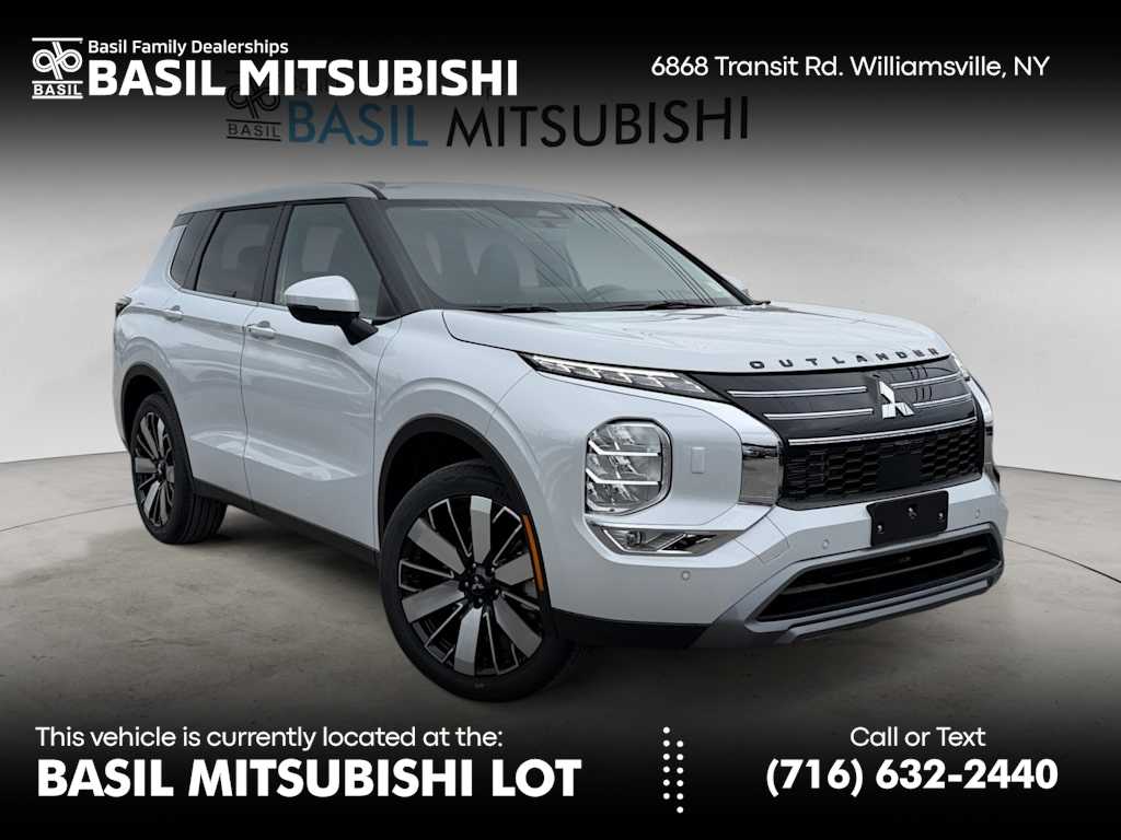 Used 2025 Mitsubishi Outlander SE SUV