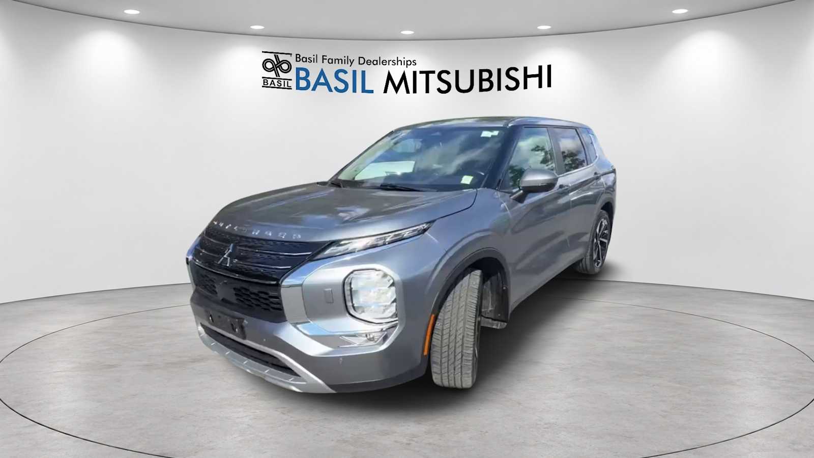 Used 2024 Mitsubishi Outlander SE SUV