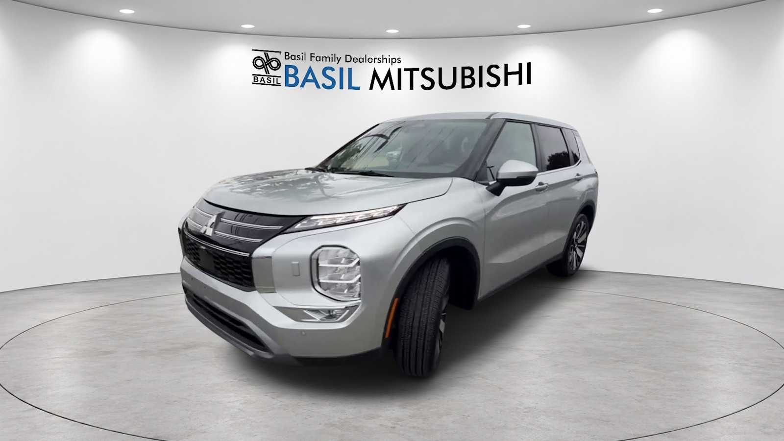 Used 2025 Mitsubishi Outlander SE SUV