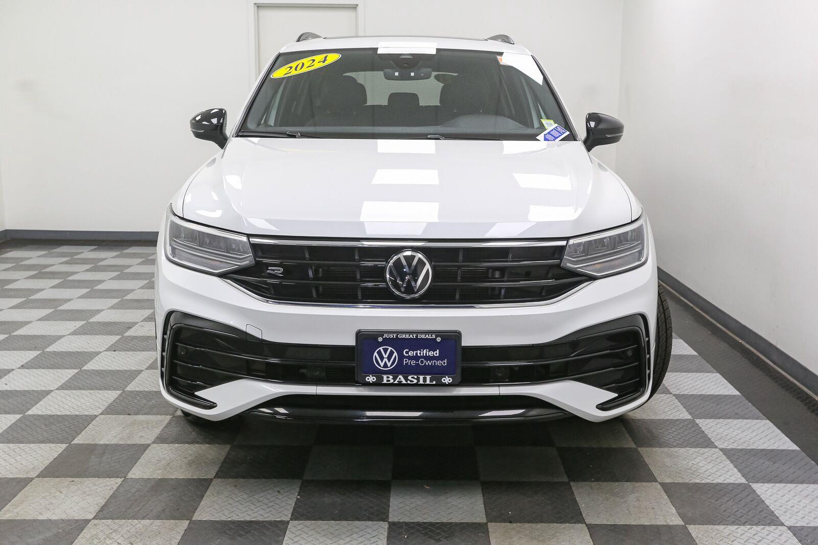 Used 2024 Volkswagen Tiguan SE R-Line Black SUV