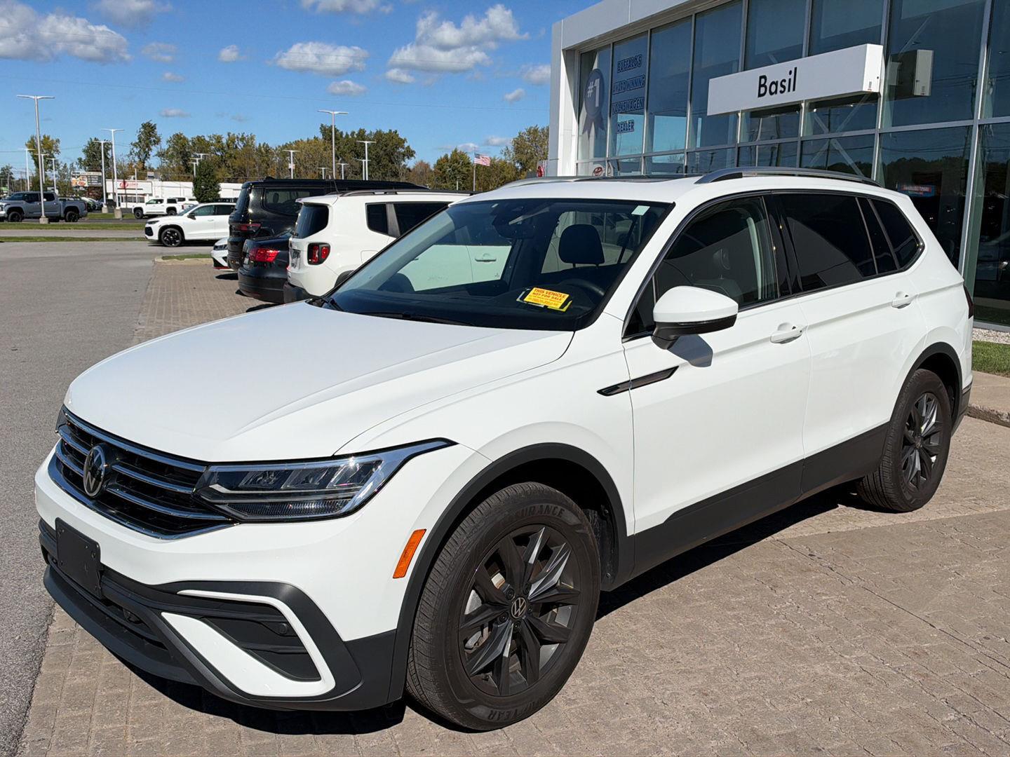 Used 2024 Volkswagen Tiguan SE SUV