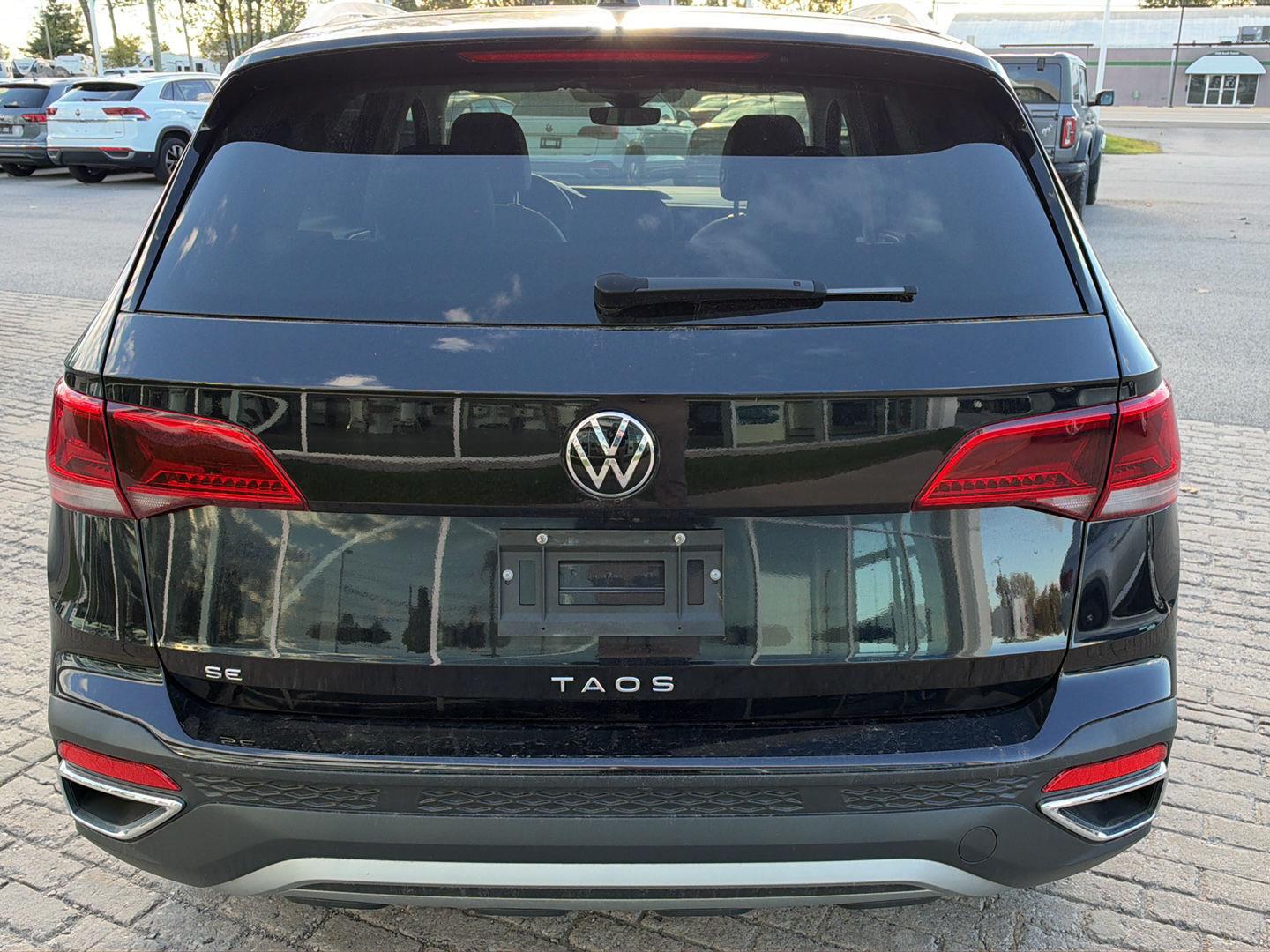 Used 2024 Volkswagen Taos SE SUV