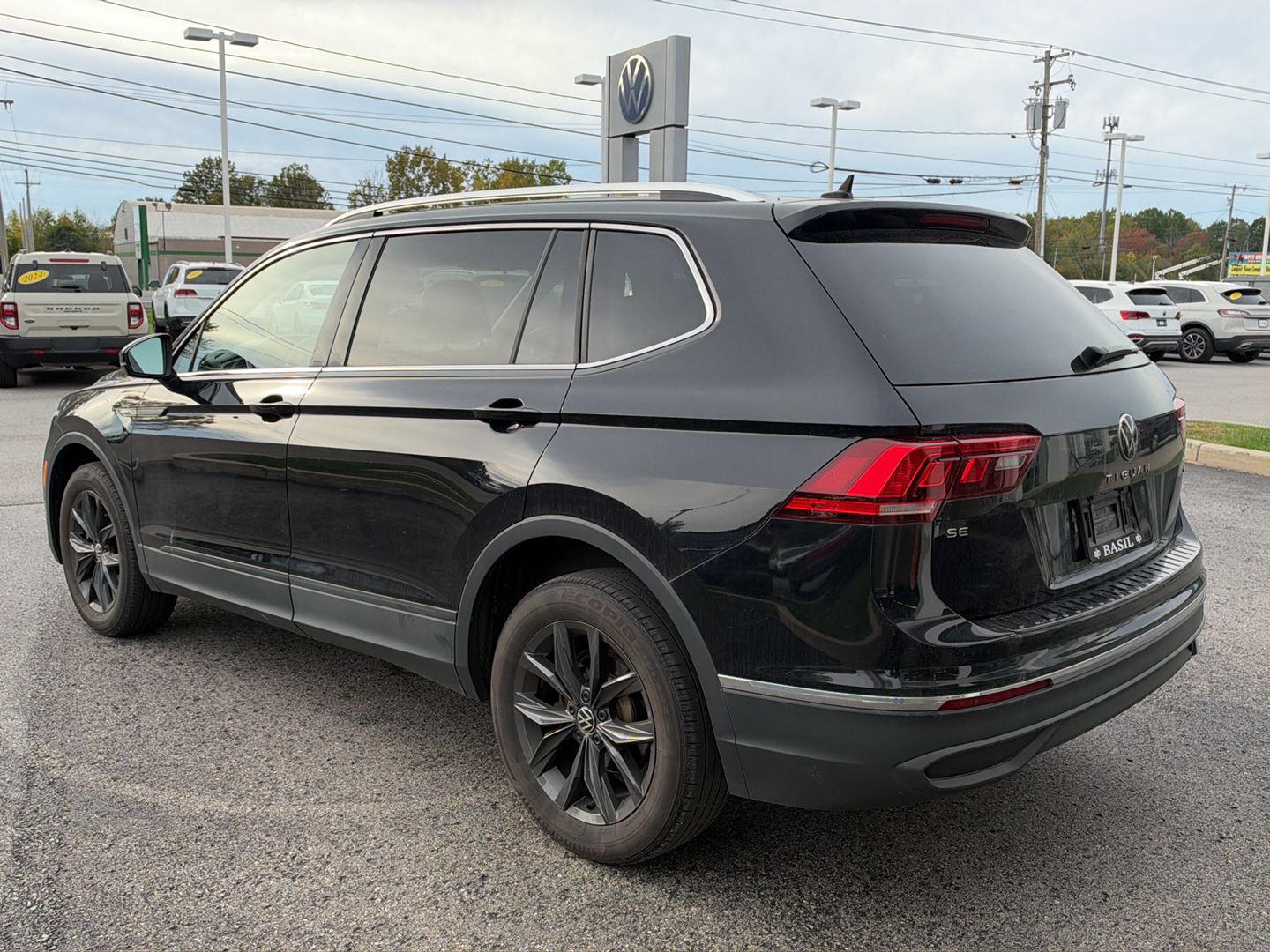 Used 2024 Volkswagen Tiguan SE SUV