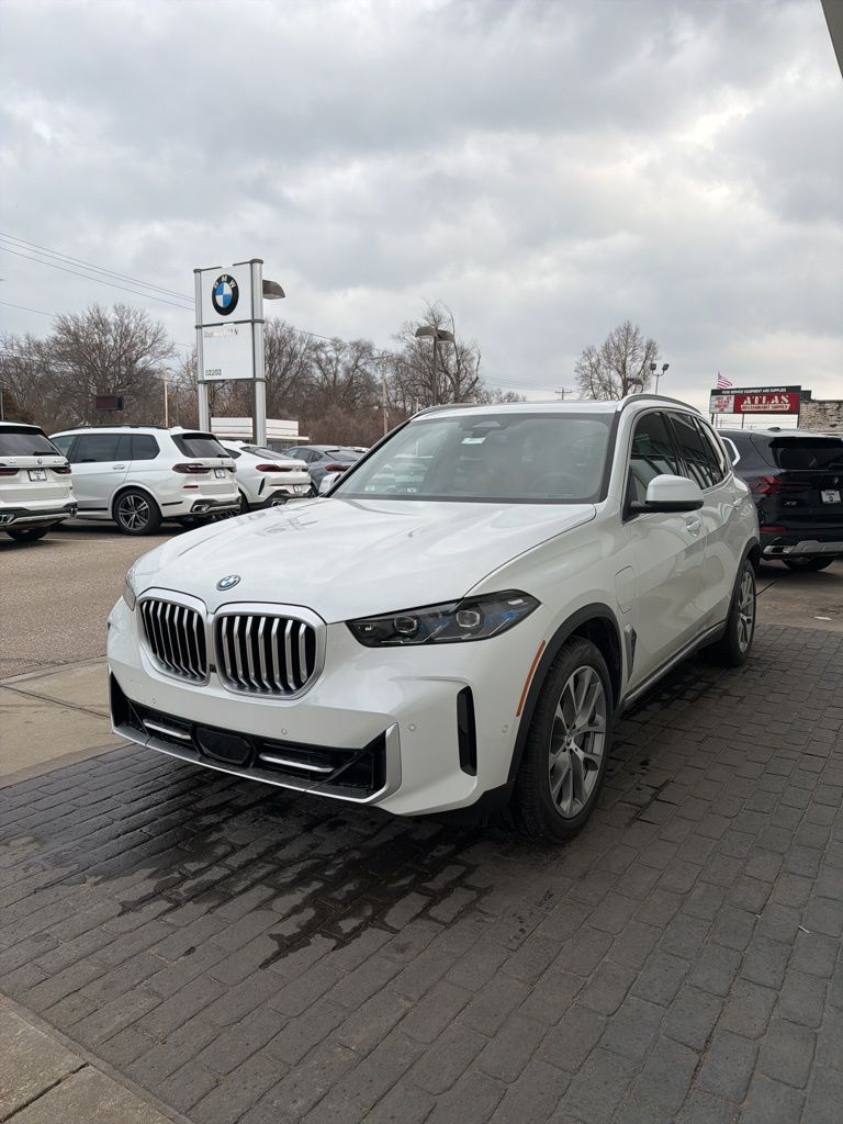 New 2026 BMW X5 xDrive50e SUV