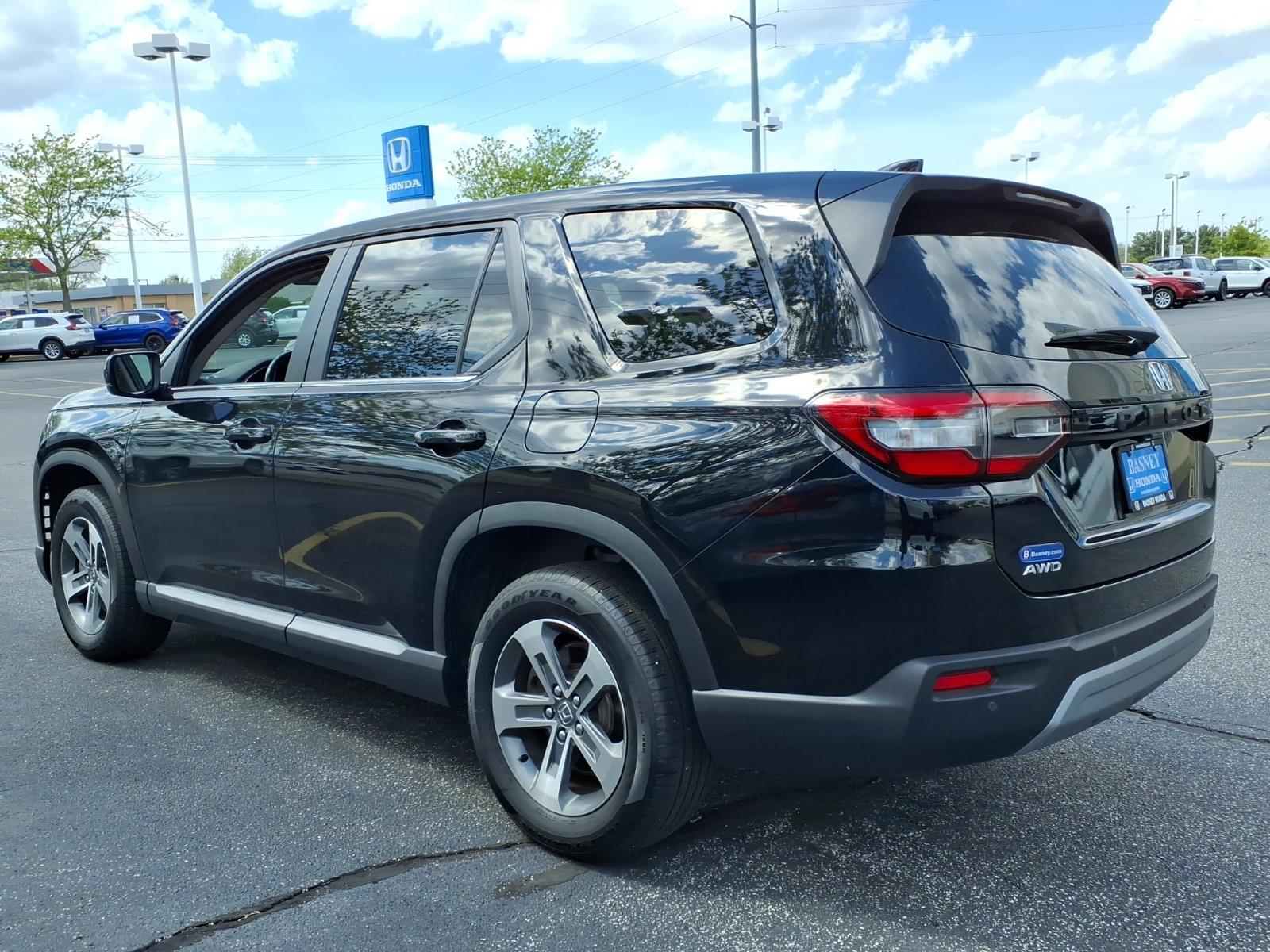 2025 Honda Pilot EX-L - Photo 8