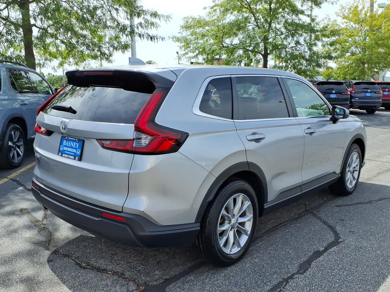 2024 Honda CR-V EX - Photo 10