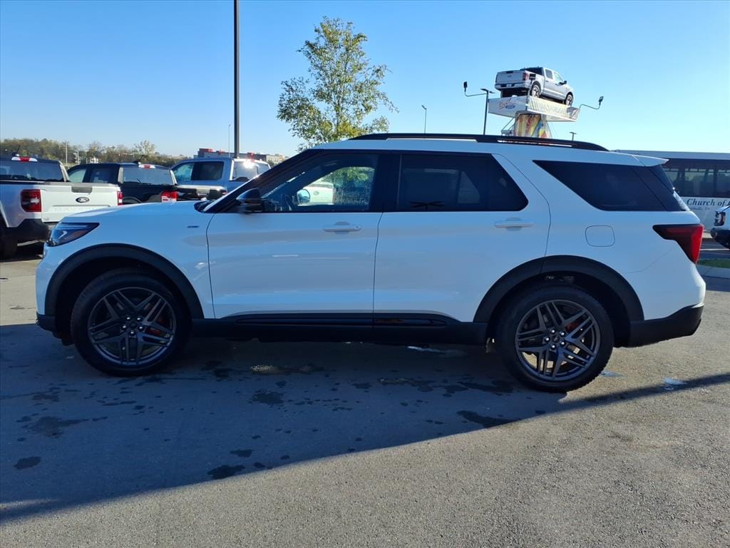 2026 Ford Explorer ST-Line - Photo 6