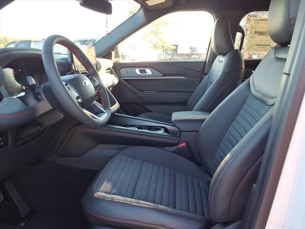 2026 Ford Explorer ST-Line - Photo 10