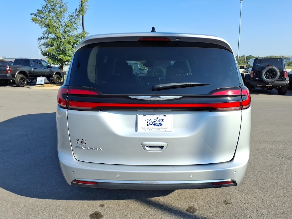Certified 2024 Chrysler Pacifica Touring L Minivan/Van