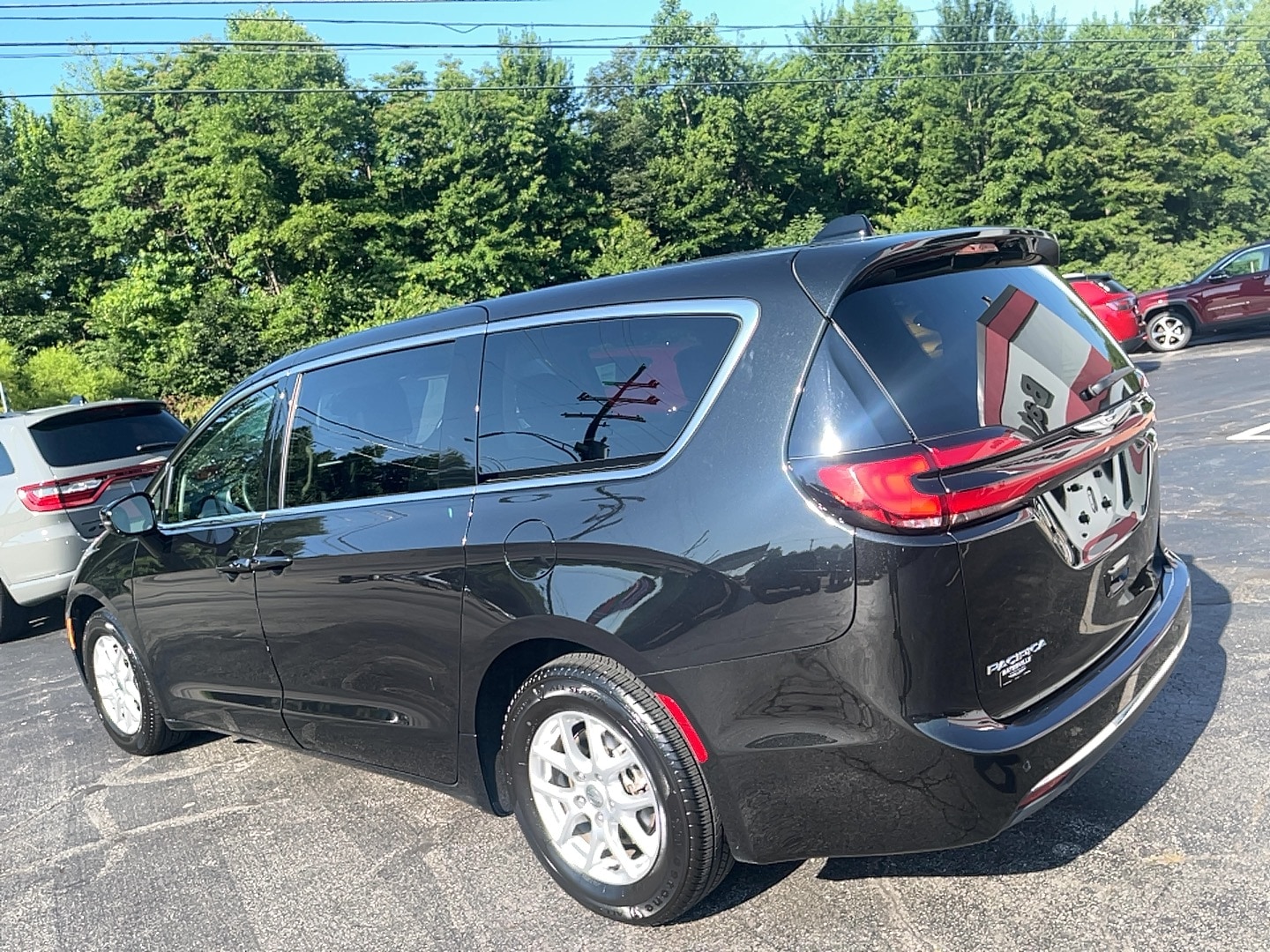 2024 Chrysler Pacifica Touring L - Photo 7