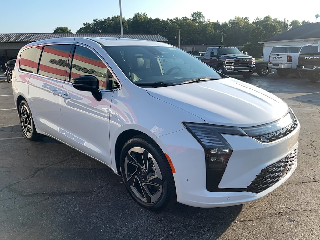 New 2027 Chrysler Pacifica LIMITED Passenger Van