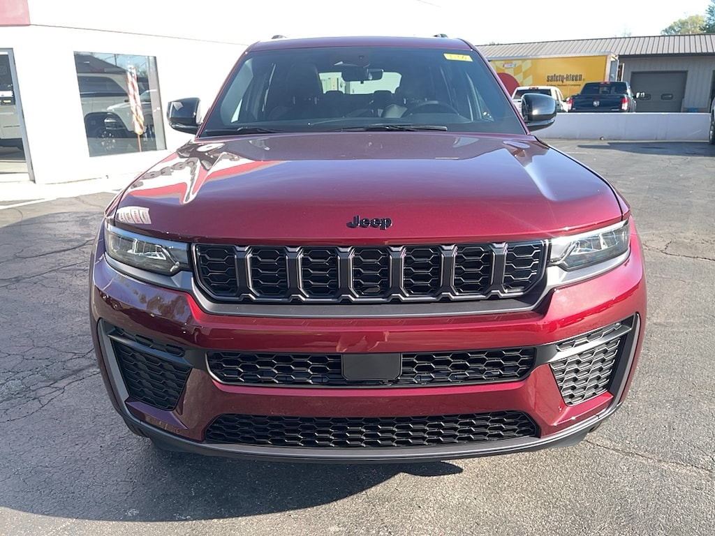 New 2026 Jeep Grand Cherokee L LAREDO ALTITUDE 4X4 Sport Utility