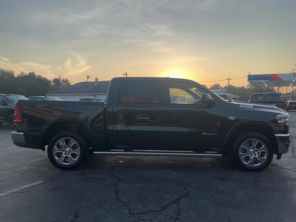 New 2027 Ram 1500 BIG HORN CREW CAB 4X4 5'7 BOX Pickup