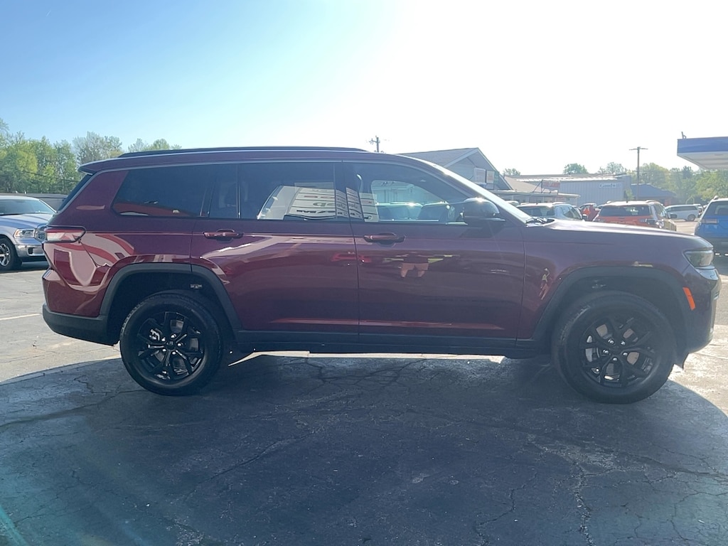 New 2026 Jeep Grand Cherokee L LAREDO ALTITUDE 4X4 Sport Utility