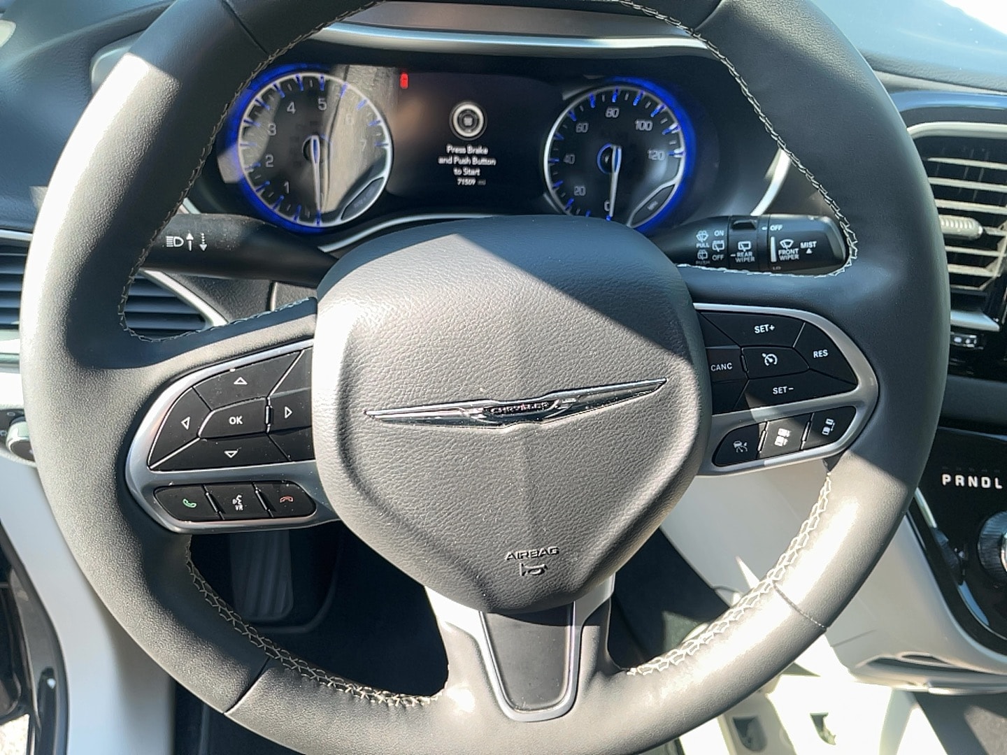 2024 Chrysler Pacifica Touring L - Photo 13