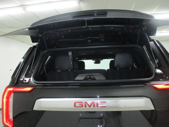 2024 GMC Yukon Denali - Photo 9
