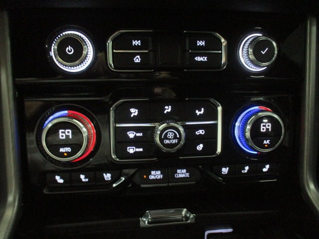 2024 GMC Yukon Denali - Photo 33