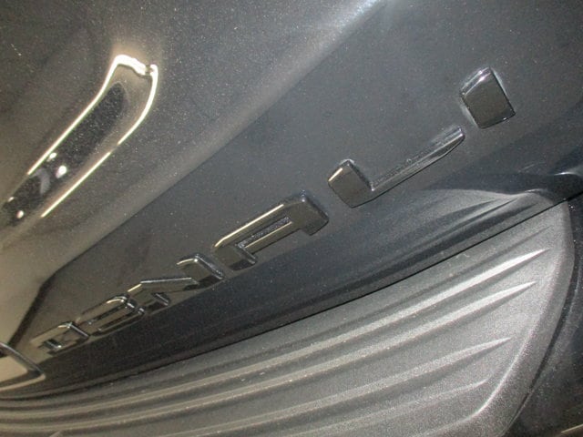 2024 GMC Yukon Denali - Photo 11