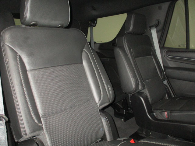 2024 GMC Yukon Denali - Photo 18