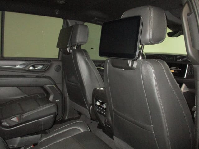 2024 GMC Yukon Denali - Photo 17