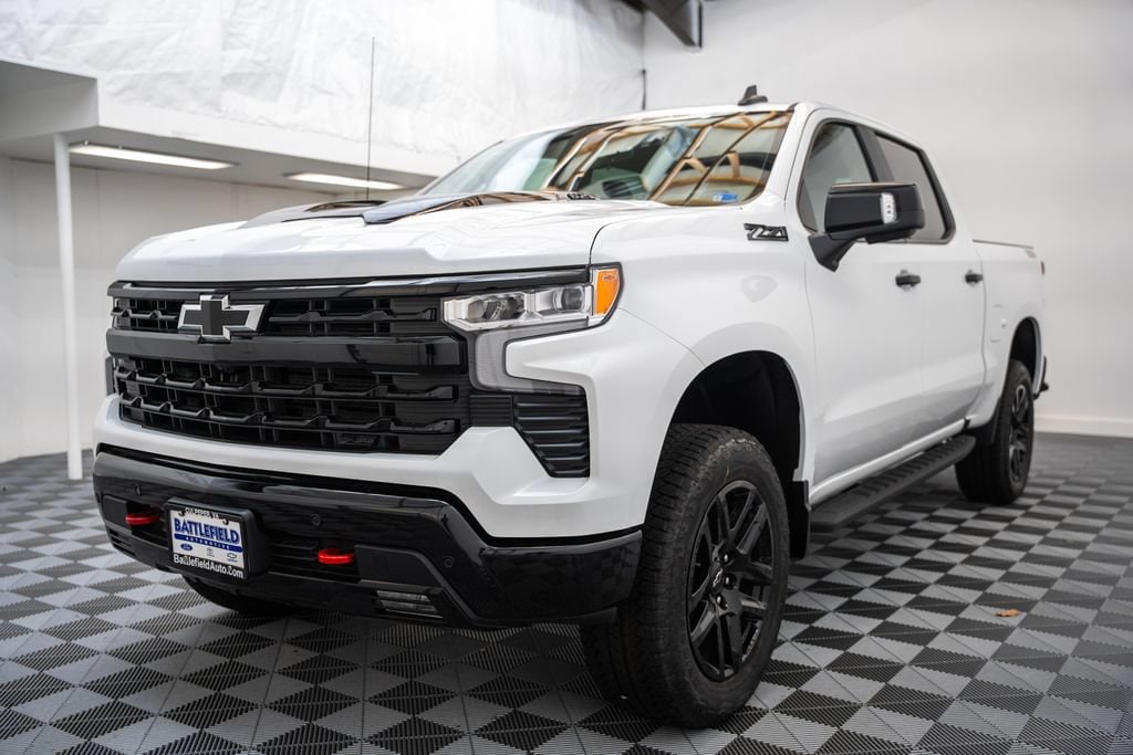 2026 Chevrolet Silverado 1500 LT Trail Boss - Photo 3