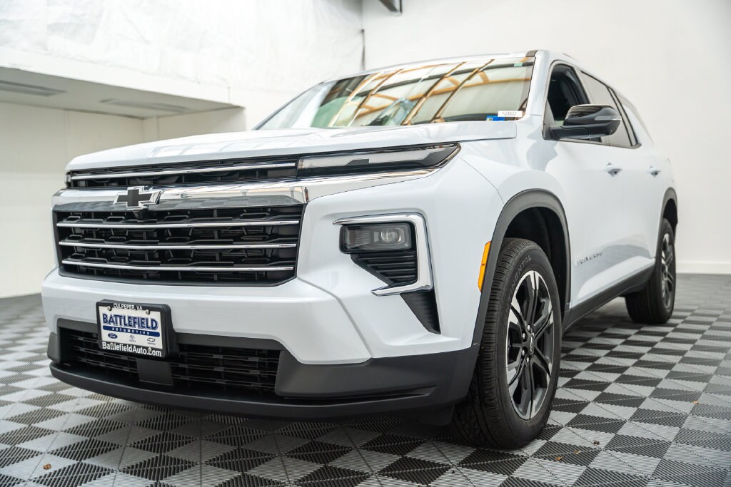 New 2027 Chevrolet Traverse LT SUV