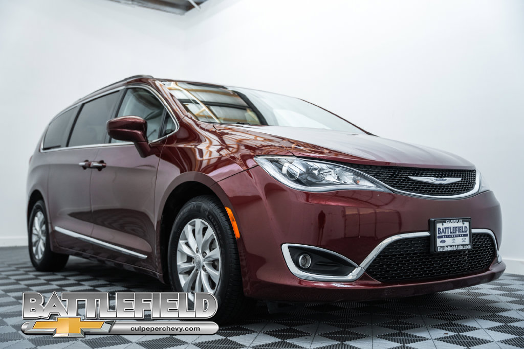 Used 2017 Chrysler Pacifica Touring-L Van