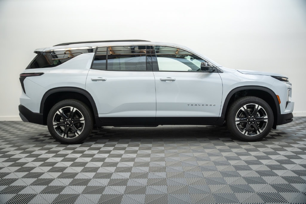 New 2027 Chevrolet Traverse LT SUV