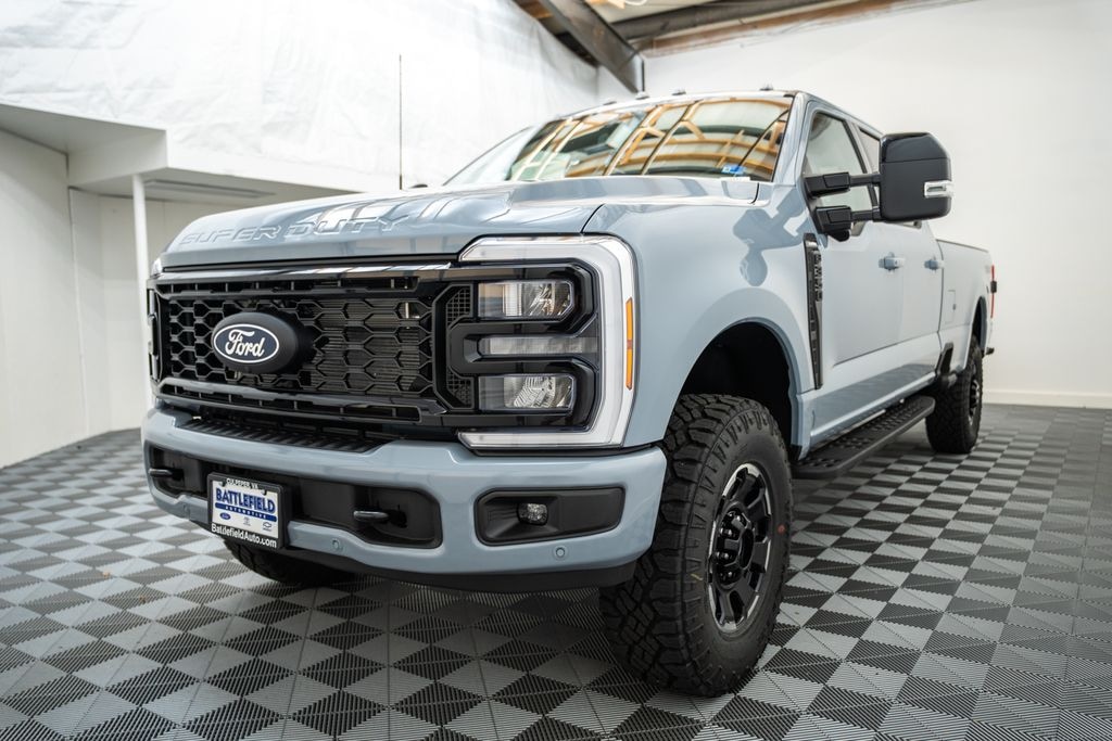 New 2027 Ford F-350 Lariat Truck