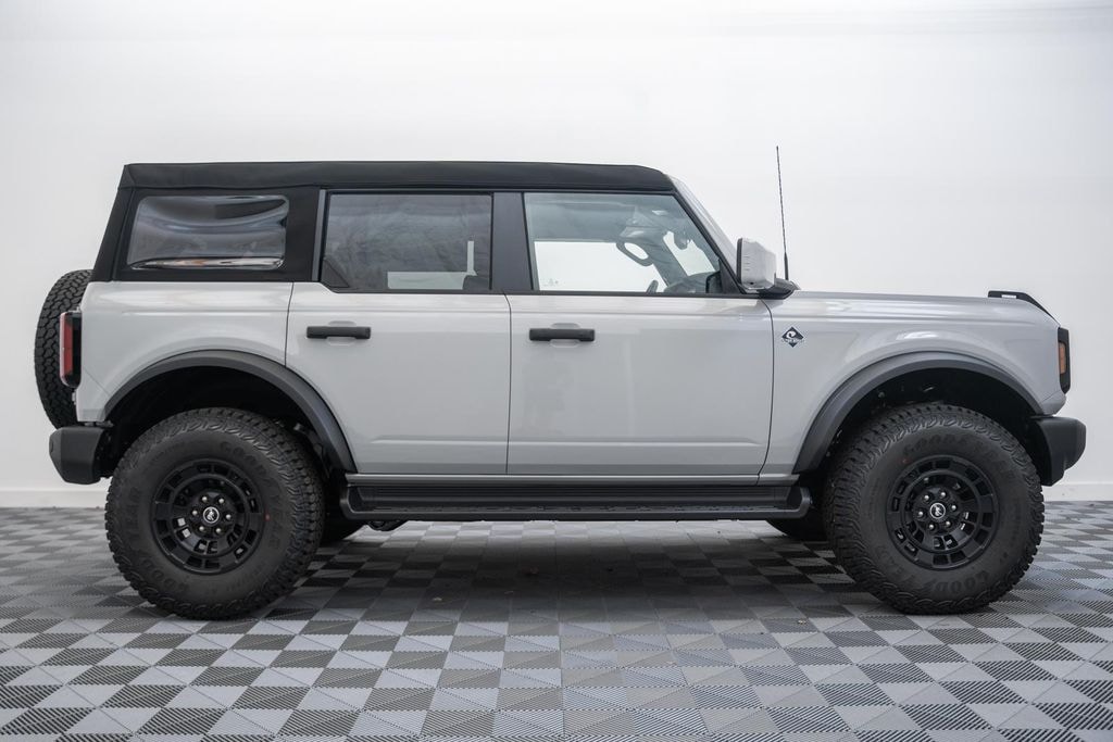 New 2026 Ford Bronco Outer Banks SUV