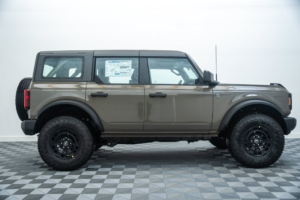 New 2026 Ford Bronco Base SUV