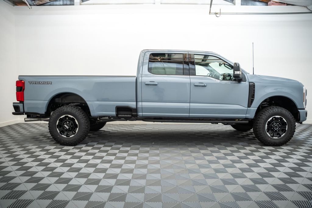 New 2027 Ford F-350 Lariat Truck