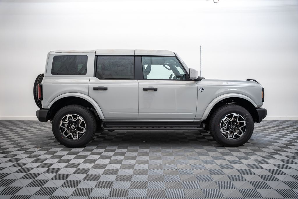 New 2026 Ford Bronco Outer Banks SUV