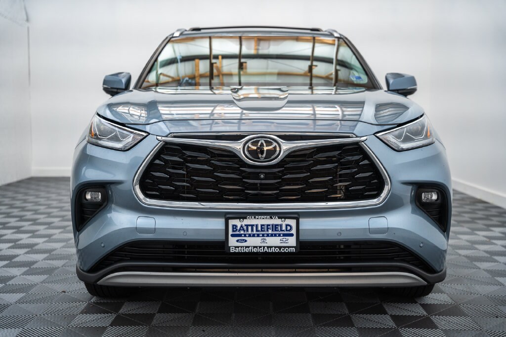 Used 2023 Toyota Highlander Platinum SUV