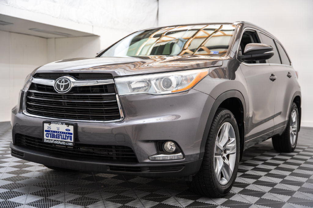 Used 2016 Toyota Highlander Limited Platinum V6 SUV