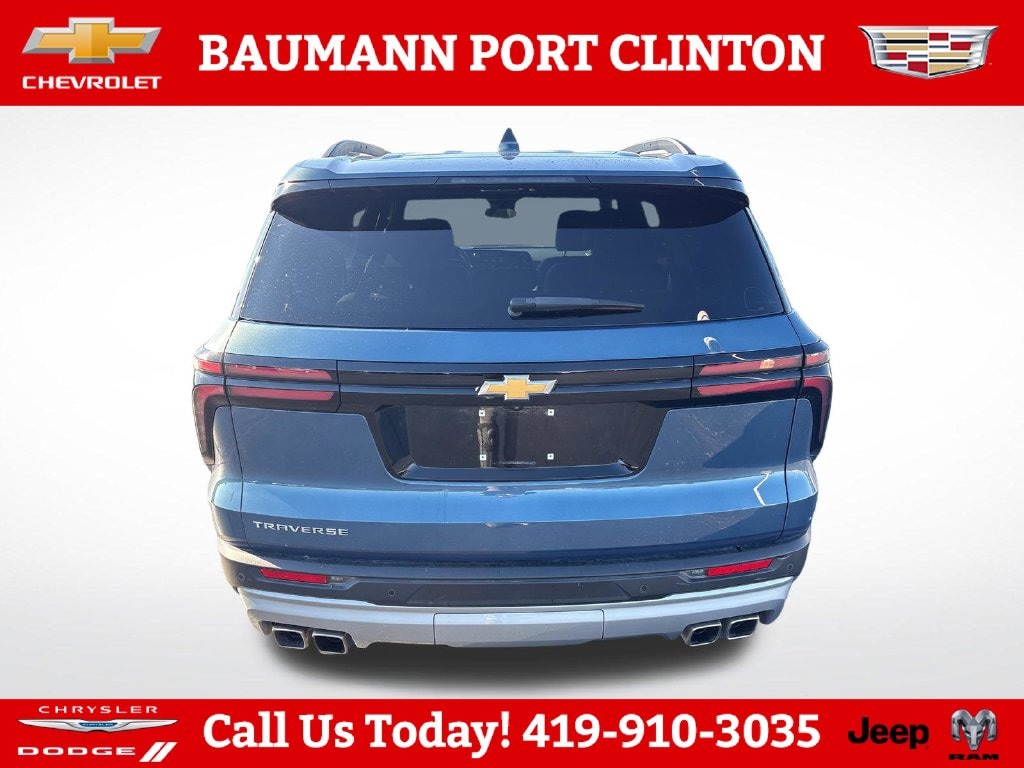 Used 2025 Chevrolet Traverse LT SUV