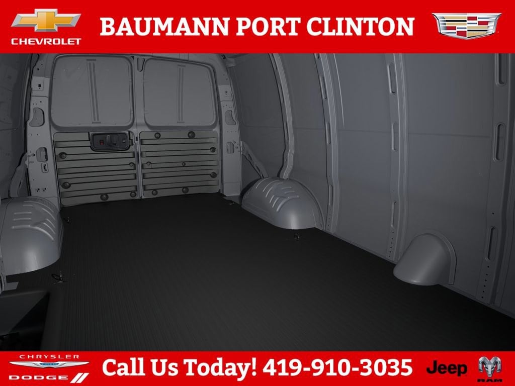2026 Chevrolet Express Cargo Work Van - Photo 17