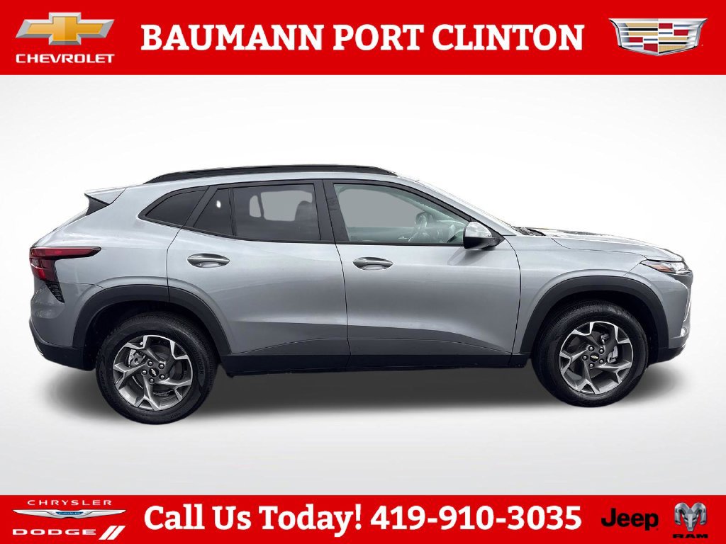 2026 Chevrolet Trax LT - Photo 6