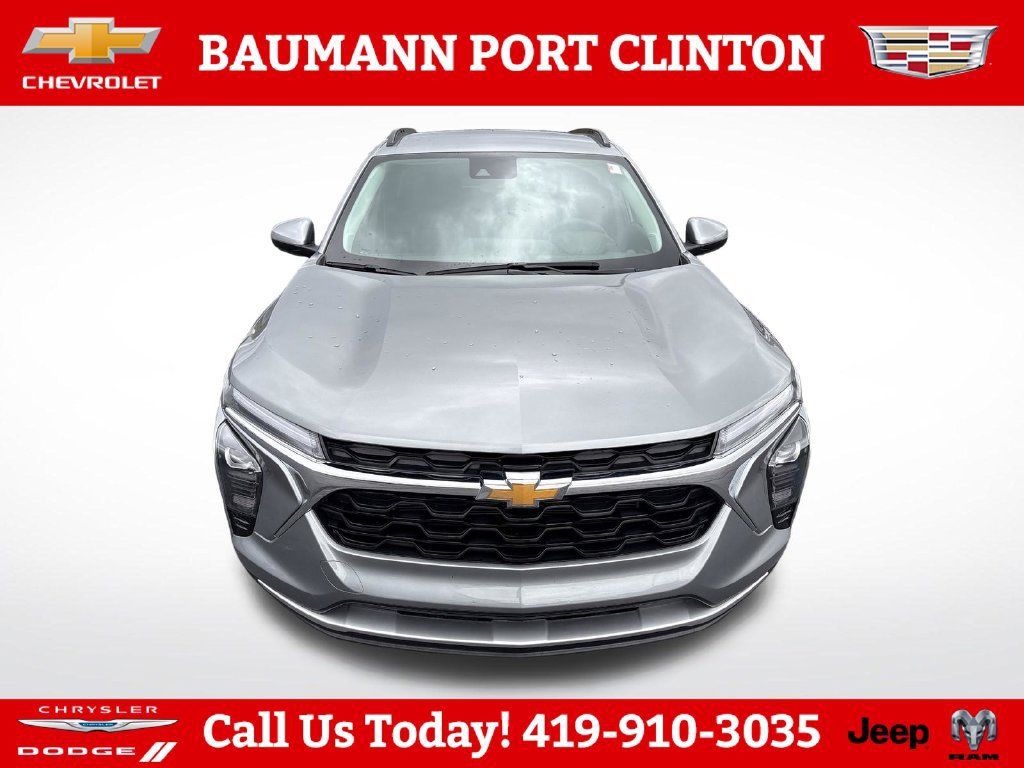 2026 Chevrolet Trax LT - Photo 8