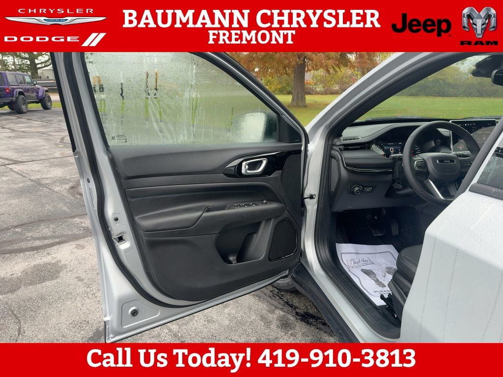 2026 Jeep Compass Latitude Altitude - Photo 2
