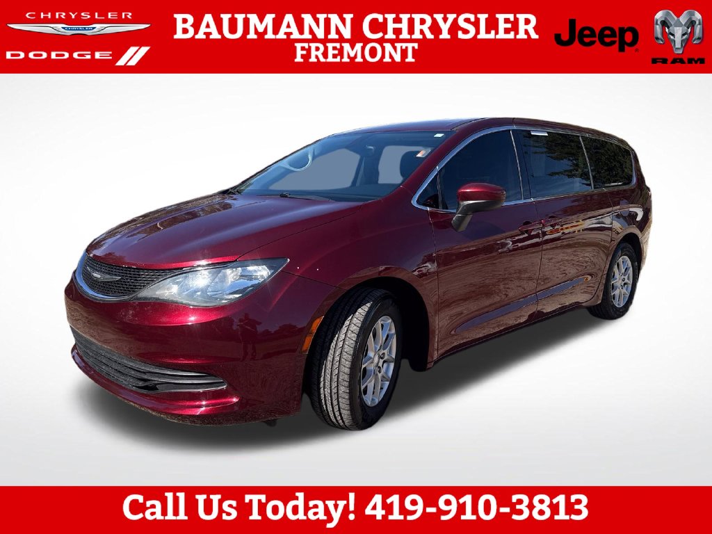 Used 2017 Chrysler Pacifica Touring Minivan/Van