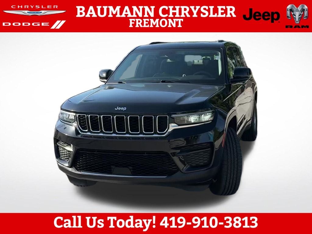 Used 2023 Jeep Grand Cherokee Laredo SUV
